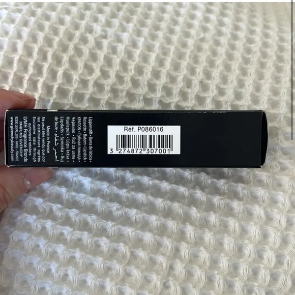 Givenchy Rouge Interdit Vinyl Lipstick - Noir Révélateur - Picture 5 of 5